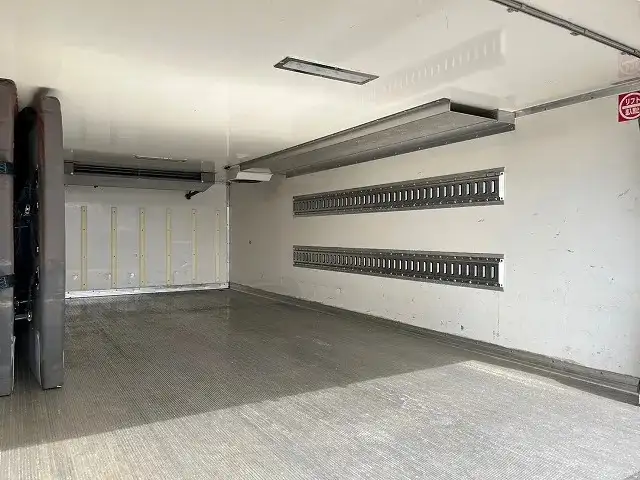 いすゞ エルフ 小型 冷凍冷蔵 低温 2室の中古トラック画像10