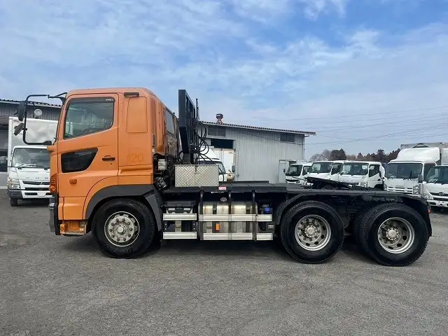 日野 プロフィア 大型 トラクター 2デフ ベッドの中古トラック画像8