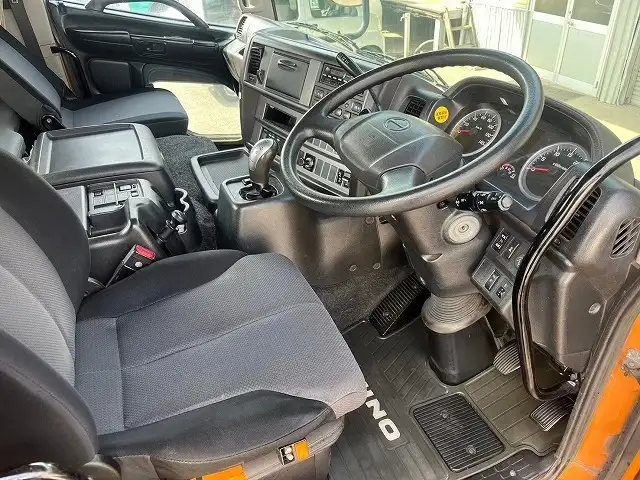 日野 プロフィア 大型 トラクター 2デフ ベッドの中古トラック画像14