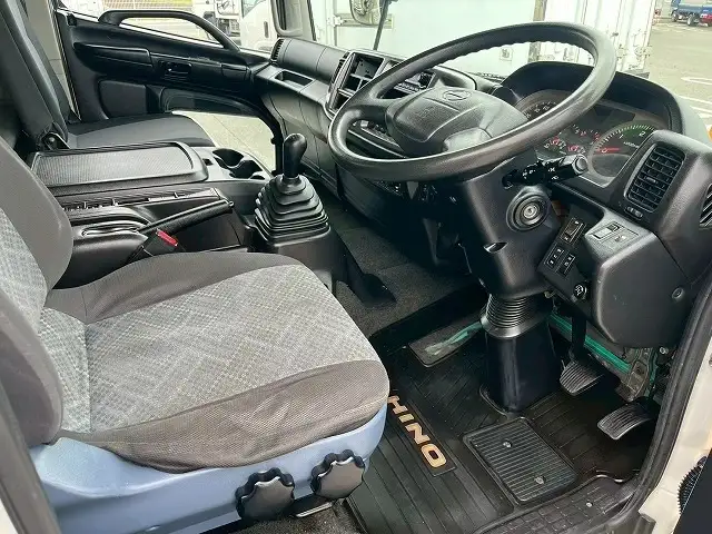 日野 レンジャー 中型/増トン ウイング パワーゲート エアサスの中古トラック画像11
