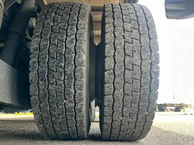日産UD クオン 大型 ウイング エアサス ベッドの中古トラック画像20