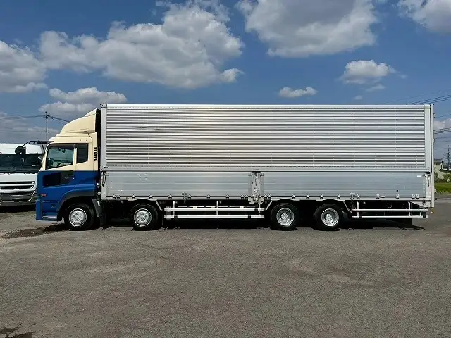 日産UD クオン 大型 ウイング エアサス ベッドの中古トラック画像8