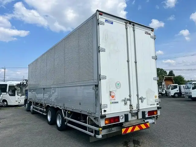 日産UD クオン 大型 ウイング エアサス ベッドの中古トラック画像7