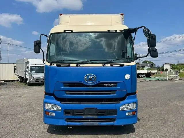 日産UD クオン 大型 ウイング エアサス ベッドの中古トラック画像2