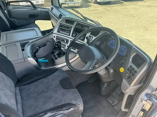 日産UD クオン 大型 トラクター ハイルーフ 1デフの中古トラック画像12