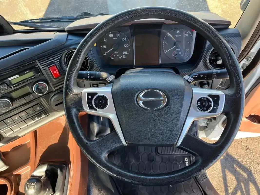 日野 プロフィア 大型 ミキサー・ポンプ ベッド 2DG-FS1AGAの中古トラック画像像17