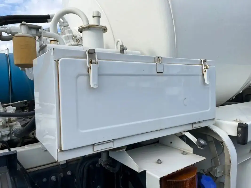 日野 プロフィア 大型 ミキサー・ポンプ ベッド 2DG-FS1AGAの中古トラック画像10