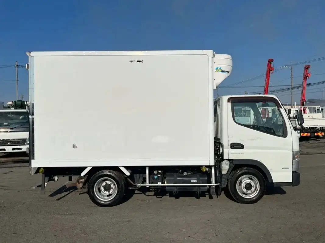 三菱 キャンター 小型 冷凍冷蔵 低温 キーストンの中古トラック画像4