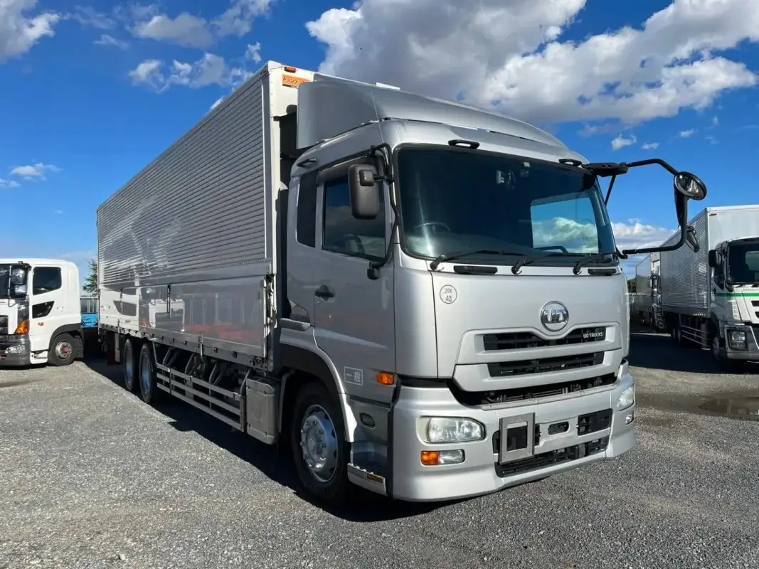 日産UD クオン 大型 ウイング ハイルーフ エアサスの中古トラック画像3