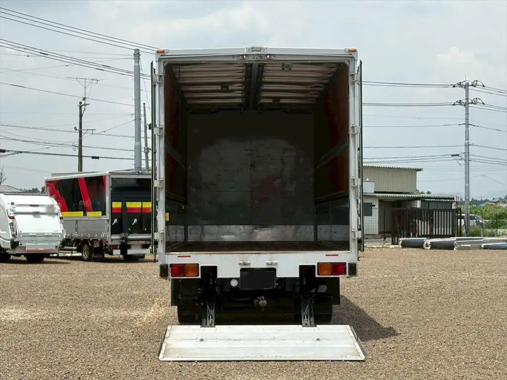 三菱 ファイター 中型/増トン ウイング エアサス ベッドの中古トラック画像7