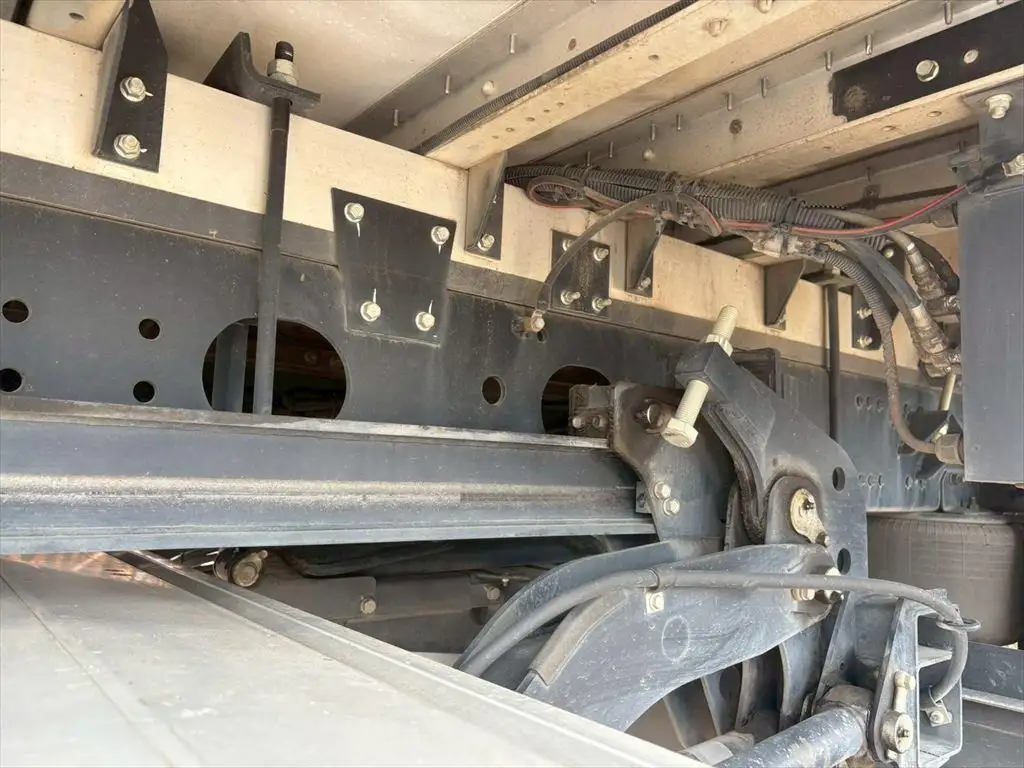 三菱 ファイター 中型/増トン ウイング エアサス ベッドの中古トラック画像像17