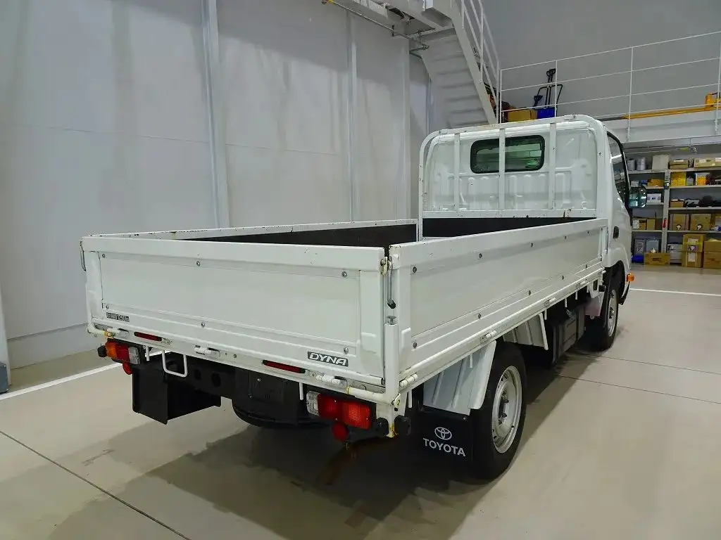 トヨタ ダイナ 小型 平ボディ LDF-KDY281 R2の中古トラック画像2