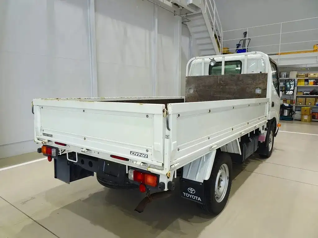 トヨタ ダイナ 小型 平ボディ LDF-KDY281 R2の中古トラック画像2