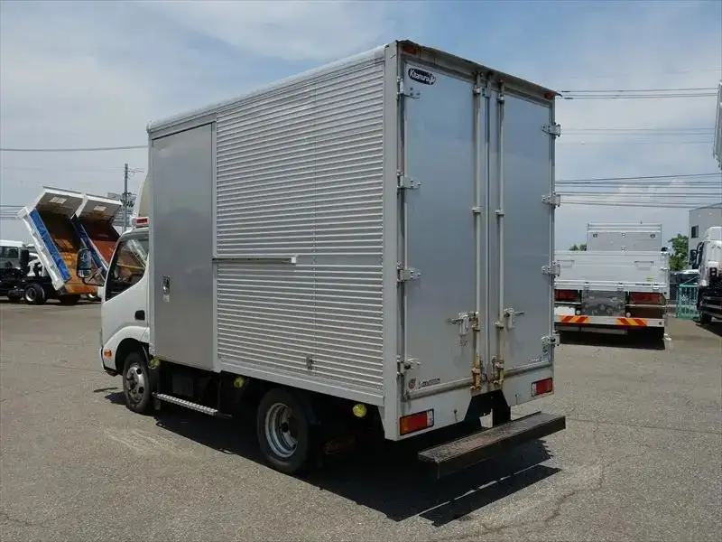 トヨタ ダイナ 小型 アルミバン サイドドア TPG-XZC605の中古トラック画像5