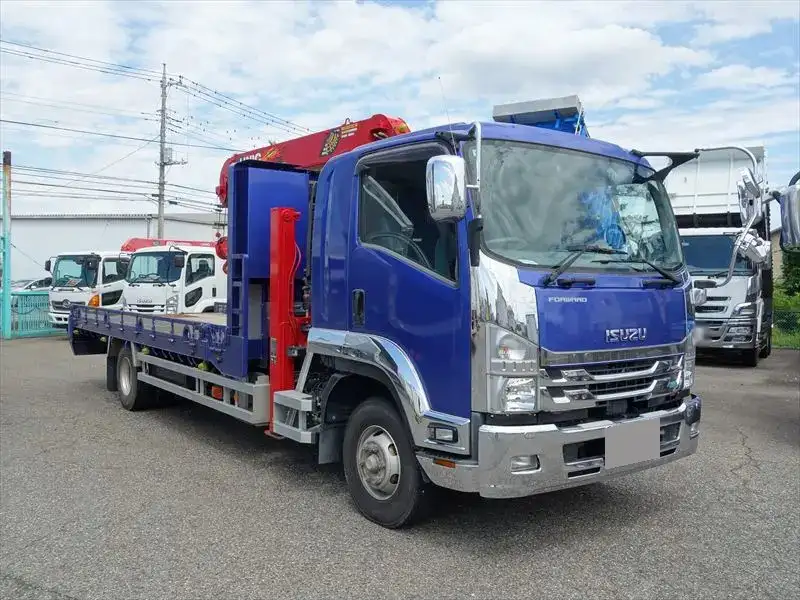 いすゞ フォワード 中型/増トン 車両重機運搬 3段クレーン ラジコンの中古トラック画像2
