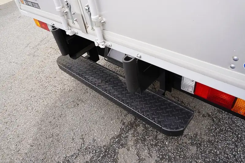 三菱 キャンター 小型 アルミバン 2RG-FEA20 R4の中古トラック画像9
