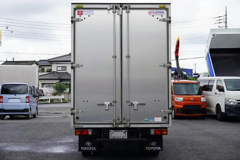 トヨタ ダイナ 小型 アルミバン TPG-XZU605 H30の中古トラック画像6