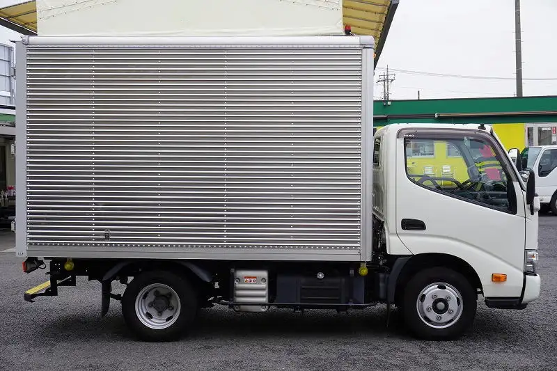 日野 デュトロ 小型 アルミバン 2RG-XZC605M R2の中古トラック画像2