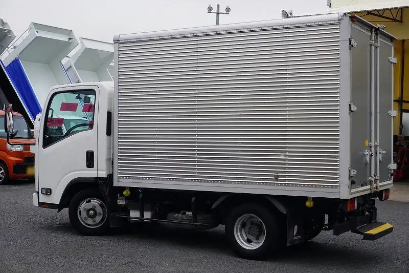いすゞ エルフ 小型 アルミバン 2RG-NLR88AN R2の中古トラック画像4