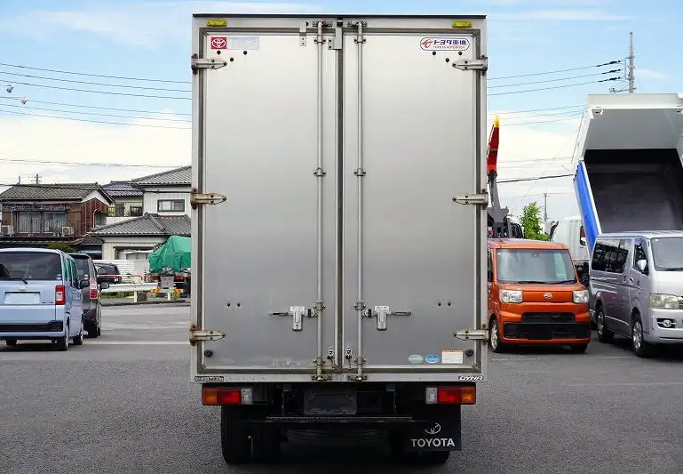 トヨタ ダイナ 小型 アルミバン TPG-XZU605 H30の中古トラック画像4