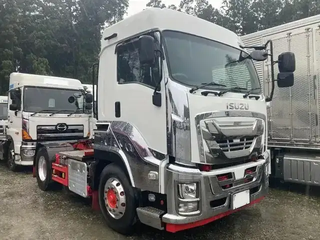 いすゞ ギガ 大型 トラクター ハイルーフ 1デフの中古トラック画像2
