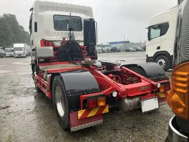 いすゞ ギガ 大型 トラクター ハイルーフ 1デフの中古トラック画像4