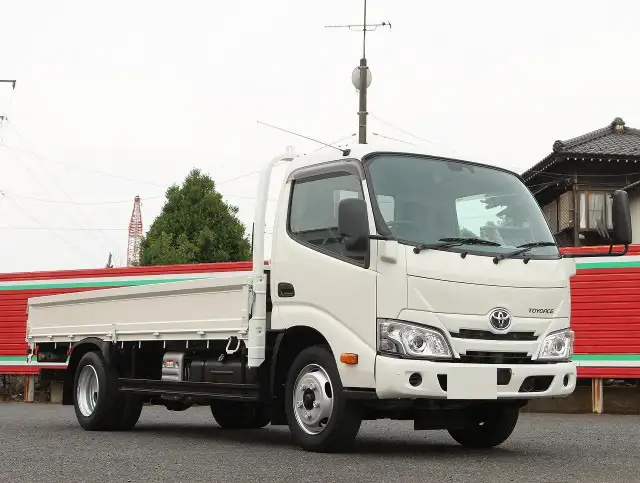トヨタ トヨエース 小型 平ボディ 床鉄板 2RG-XZU655の中古トラック画像2
