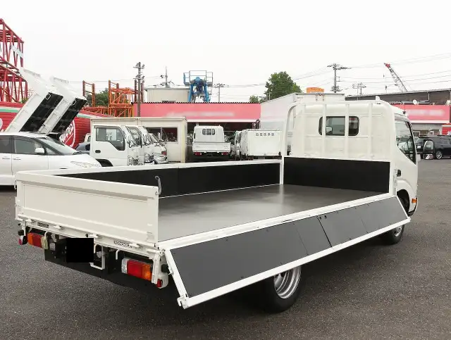 トヨタ トヨエース 小型 平ボディ 床鉄板 2RG-XZU655の中古トラック画像6