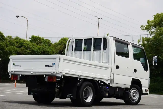 いすゞ エルフ 小型 平ボディ Wキャブ 2RG-NHR88Aの中古トラック画像3