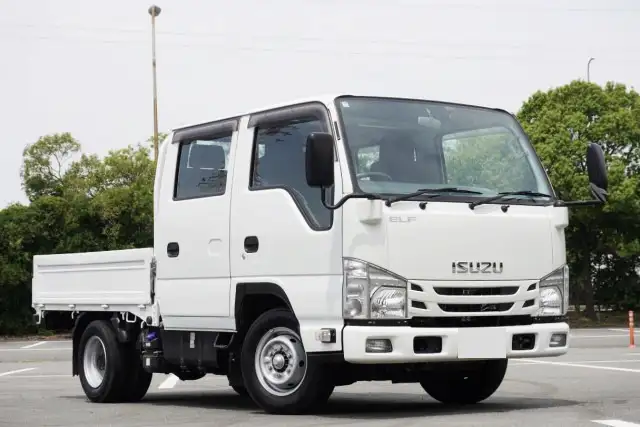 いすゞ エルフ 小型 平ボディ Wキャブ 2RG-NHR88Aの中古トラック画像2
