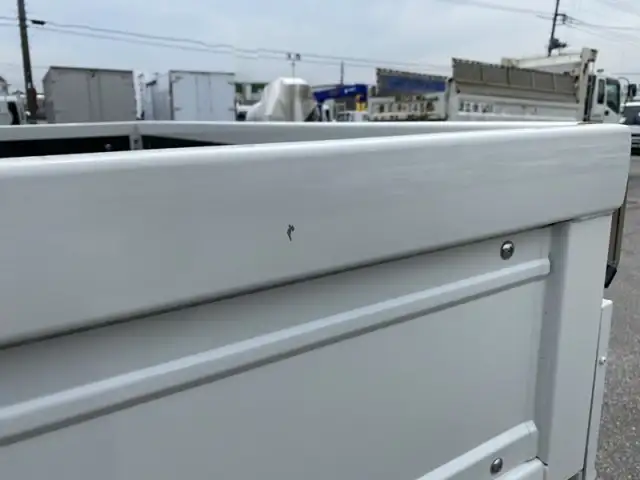 いすゞ エルフ 小型 平ボディ 2RG-NPR88YN R5の中古トラック画像10