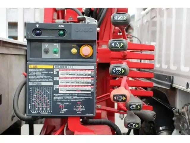 いすゞ エルフ 小型 クレーン付 4段 ラジコンの中古トラック画像9