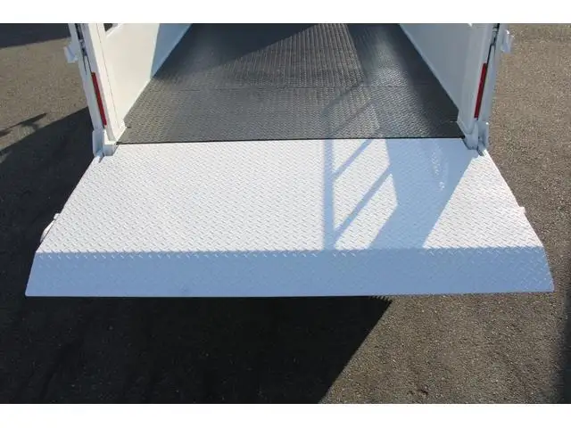 日産 アトラス 小型 平ボディ パワーゲート 床鉄板の中古トラック画像5