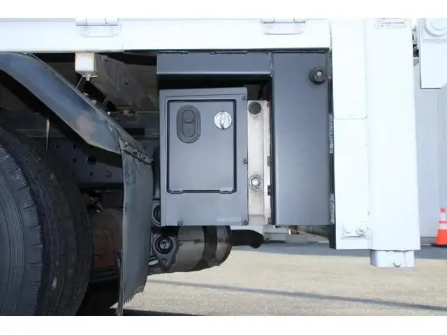 日産 アトラス 小型 平ボディ パワーゲート 床鉄板の中古トラック画像像17