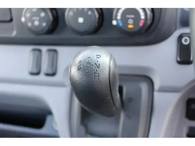 日産 アトラス 小型 平ボディ パワーゲート 床鉄板の中古トラック画像12