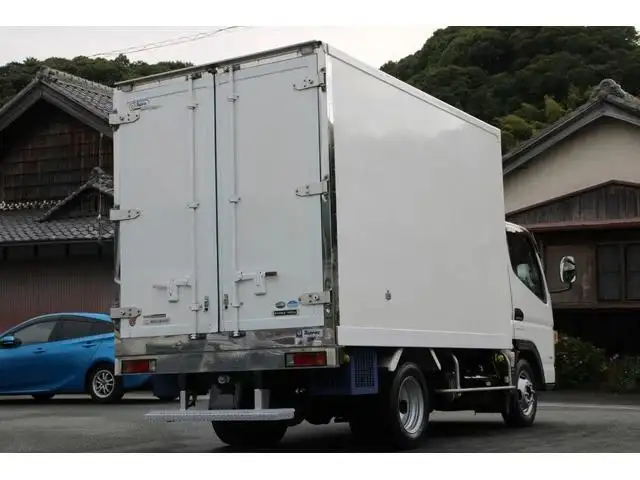 三菱 キャンター 小型 冷凍冷蔵 低温 スタンバイの中古トラック画像3