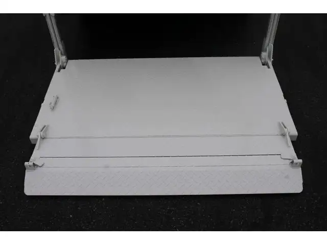 いすゞ エルフ 小型 平ボディ Wキャブ パワーゲートの中古トラック画像6