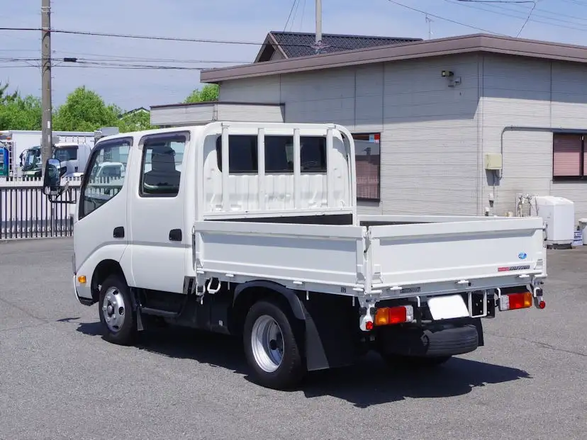 日野 デュトロ 小型 平ボディ Wキャブ 2KG-XZU605Mの中古トラック画像6