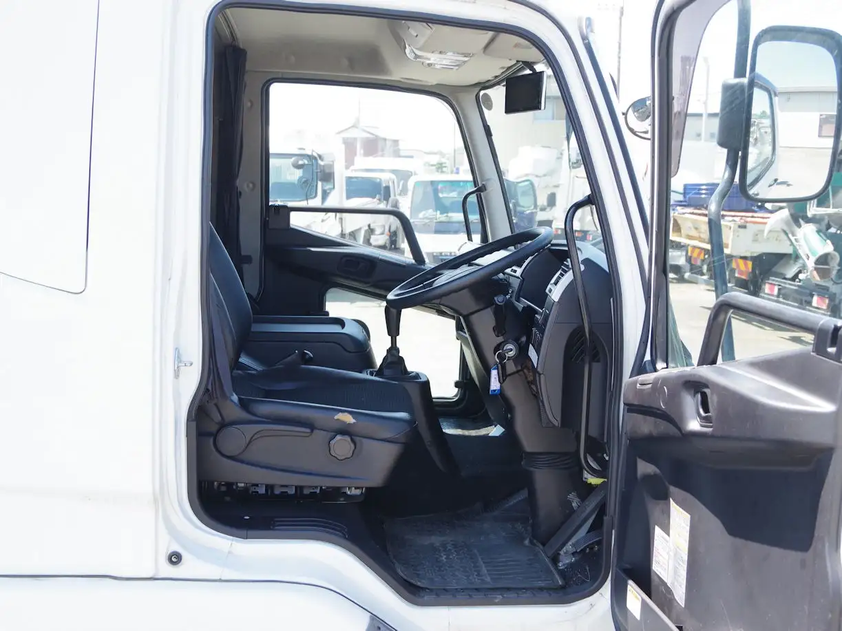 三菱 ファイター 中型/増トン ウイング ベッド 2KG-FK62FZの中古トラック画像12