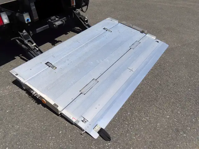 いすゞ エルフ 小型 冷凍冷蔵 低温 パワーゲートの中古トラック画像8