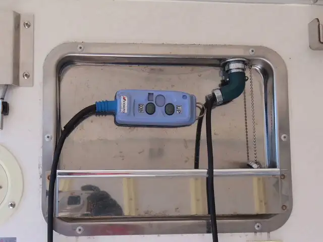 いすゞ エルフ 小型 冷凍冷蔵 低温 パワーゲートの中古トラック画像11