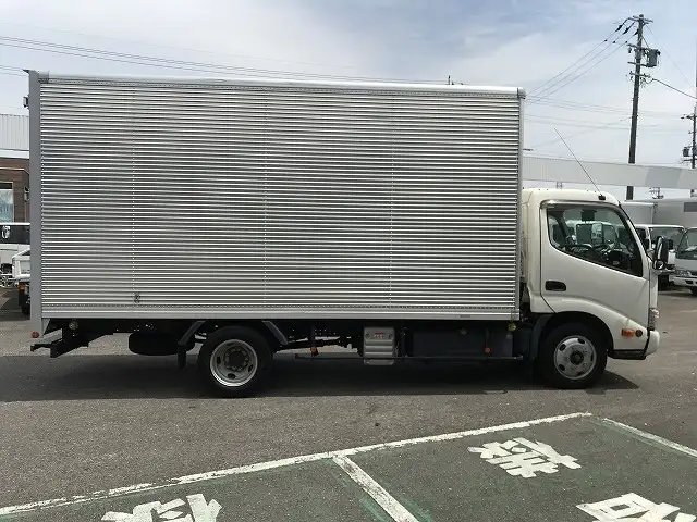 トヨタ ダイナ 小型 アルミバン サイドドア 3枚観音の中古トラック画像3