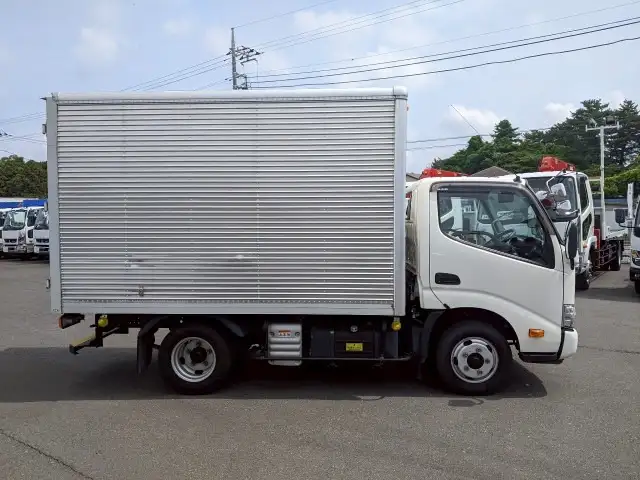 日野 デュトロ 小型 アルミバン 2RG-XZC605M R2の中古トラック画像3