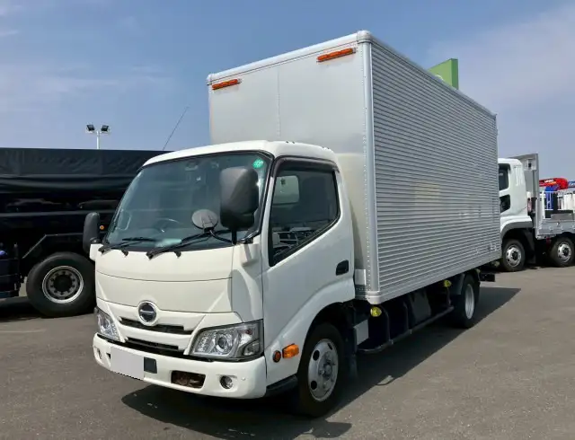 日野 デュトロ 小型 アルミバン 2RG-XZU655M R2の中古トラック画像1