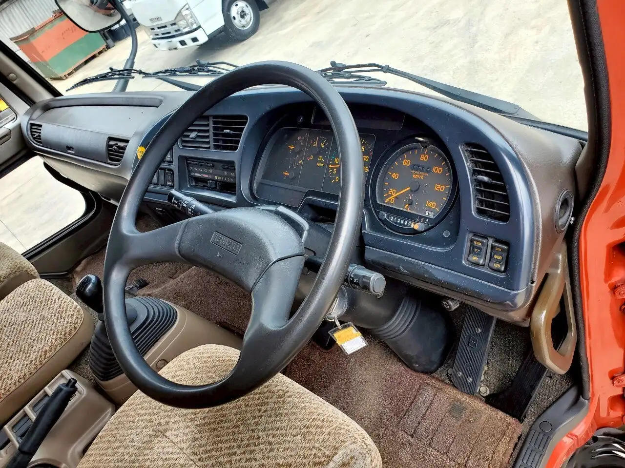 いすゞ フォワード 中型/増トン 車両重機運搬 ウインチ ベッドの中古トラック画像12
