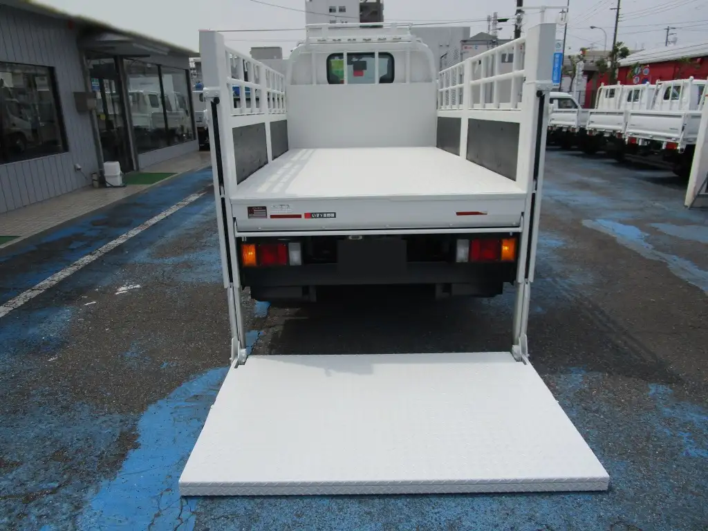 いすゞ エルフ 小型 平ボディ パワーゲート 床鉄板の中古トラック画像5