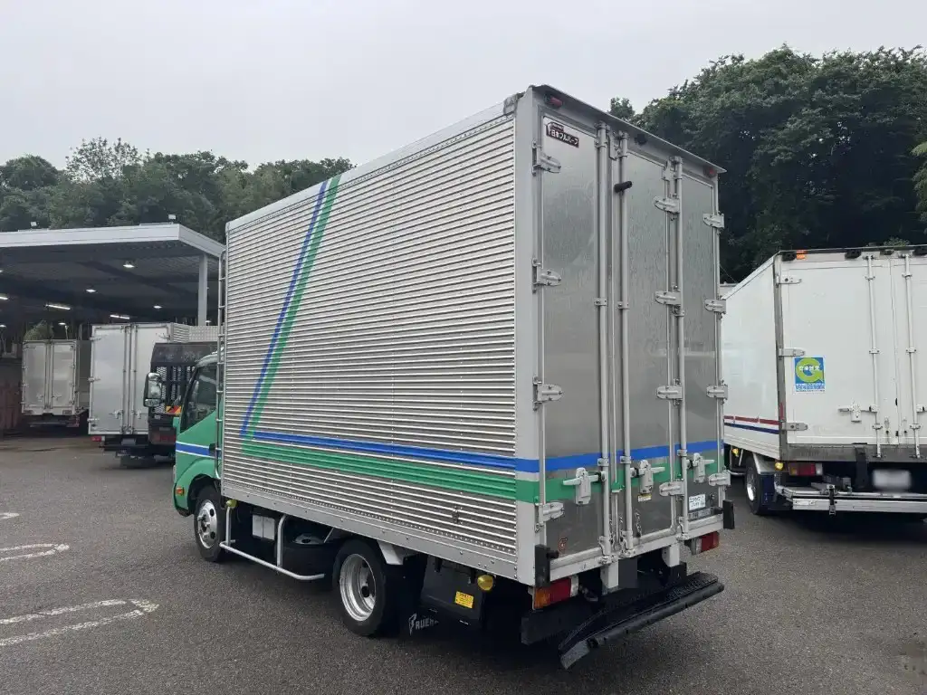 日野 デュトロ 小型 アルミバン 3枚観音 TKG-XZC605Mの中古トラック画像4