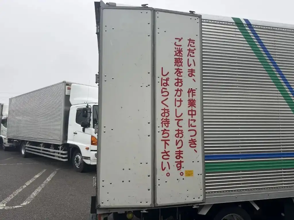 日野 デュトロ 小型 アルミバン 3枚観音 TKG-XZC605Mの中古トラック画像5