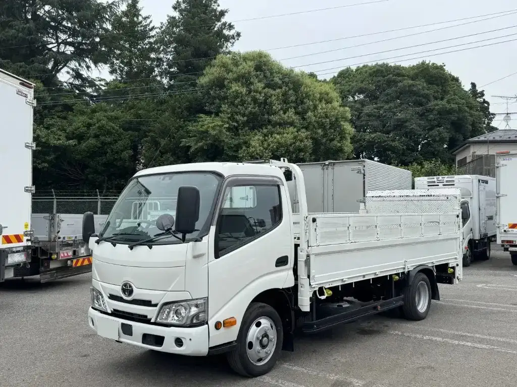トヨタ ダイナ 小型 平ボディ パワーゲート 床鉄板の中古トラック画像1