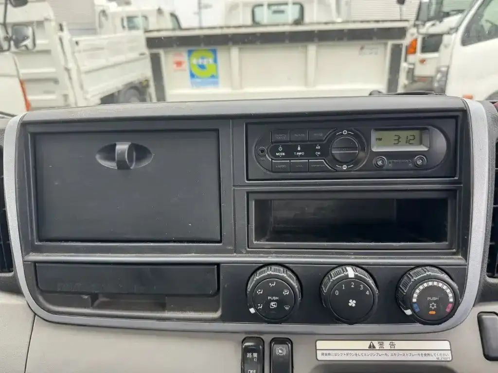 三菱 キャンター 小型 ダンプ ローダー TPG-FEBM0の中古トラック画像13